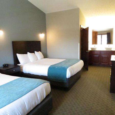 Edgewater Hotel And Suites Put-in-Bay Eksteriør bilde